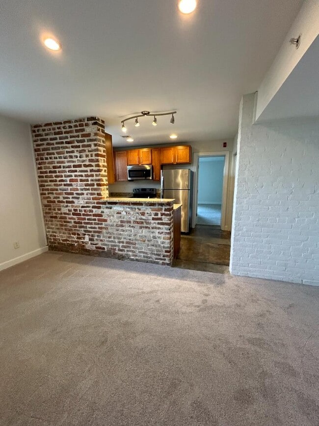 property at 32 S Adams St