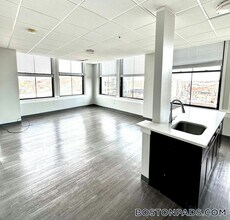 507 Main St in Worcester, MA - Building Photo - Building Photo