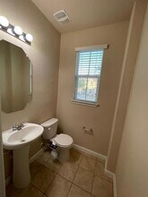 404 Crater Lake Dr in Pflugerville, TX - Building Photo - Building Photo