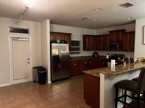 1525 Cloverbay Ln in Casselberry, FL - Foto de edificio - Building Photo