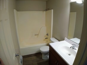 2109 Louis Cir in Jefferson City, MO - Foto de edificio - Building Photo