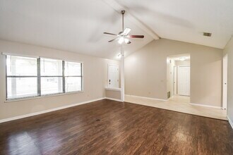 970 Sandstone Dr in Orange Park, FL - Foto de edificio - Building Photo