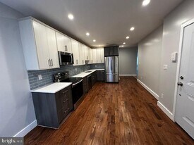 1005 N Marshall St in Philadelphia, PA - Building Photo