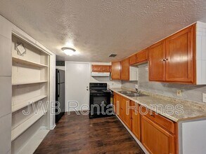 851 Bert Rd in Jacksonville, FL - Building Photo - Building Photo