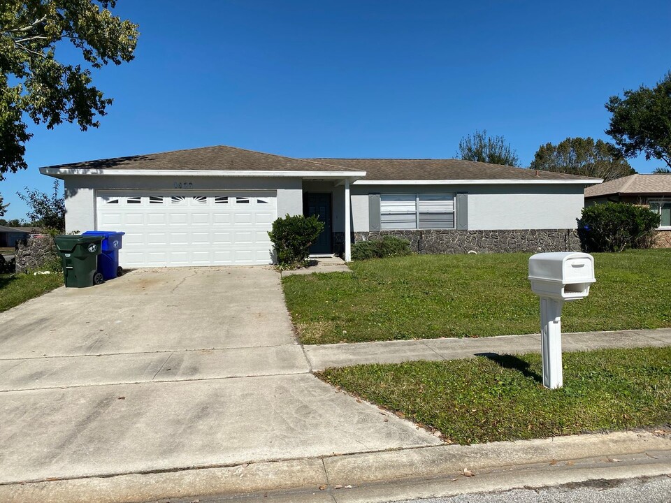 1423 Sara L St in Kissimmee, FL - Building Photo