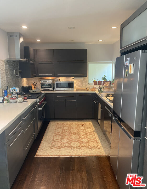 1617 Roscomare Rd in Los Angeles, CA - Building Photo - Building Photo