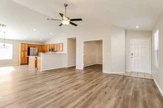 801 S 125th Ave in Avondale, AZ - Building Photo - Building Photo