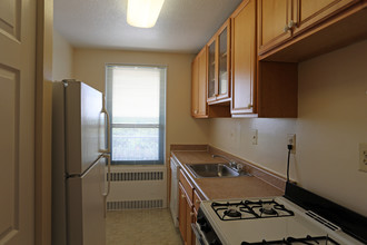 Steward Tower Apartments in Laurel, MD - Foto de edificio - Interior Photo