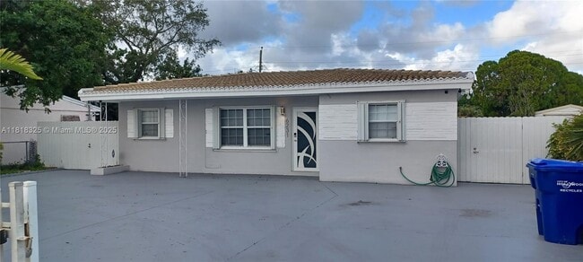 6231 Mayo St in Hollywood, FL - Building Photo - Building Photo