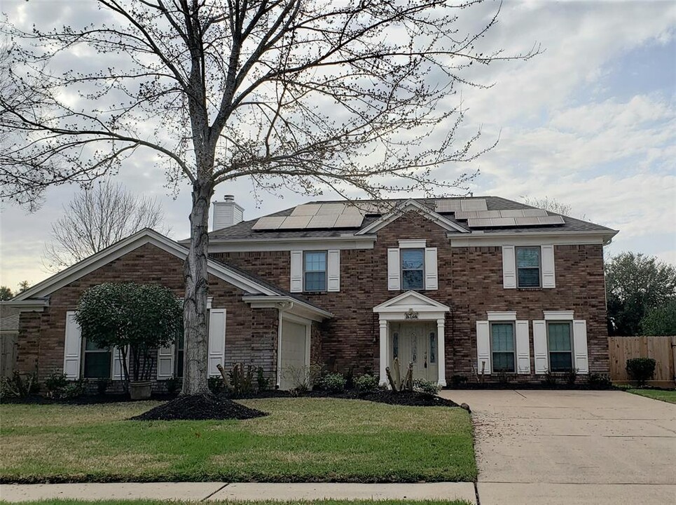 8714 Warrenford Dr in Houston, TX - Foto de edificio