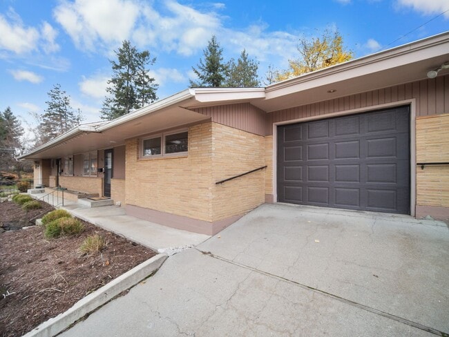 property at 107 E 16th Ave