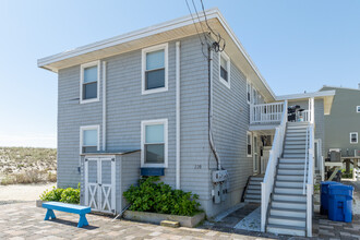 220 Merivale Ave in Beach Haven, NJ - Building Photo - Building Photo