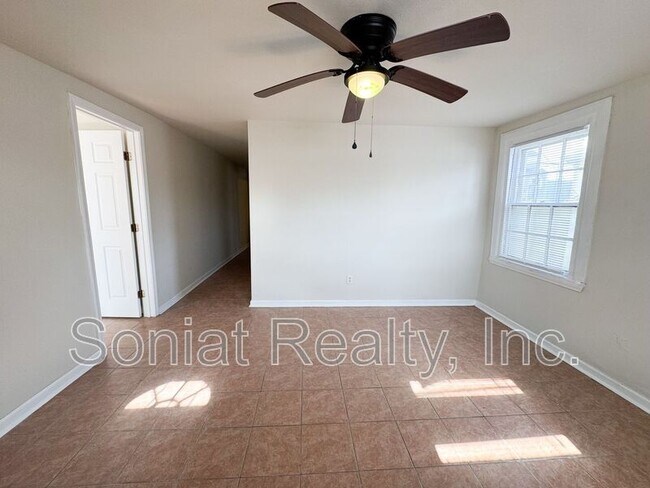 1621 Crete St in New Orleans, LA - Building Photo - Building Photo