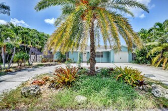 727 SW 25th Ave in Boynton Beach, FL - Building Photo - Building Photo