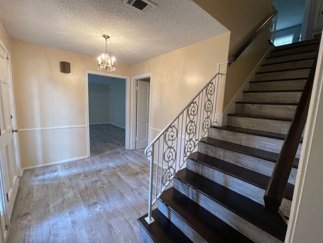 3829 Pines Rd in Shreveport, LA - Building Photo - Building Photo