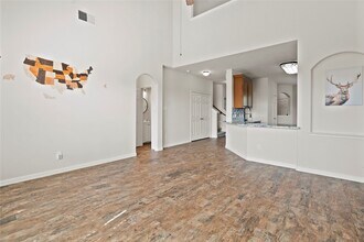 8243 Mandalay Bay Dr in Baytown, TX - Building Photo - Building Photo