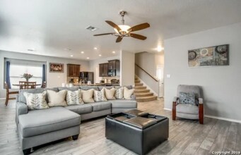 9819 Marbach Canyon in San Antonio, TX - Building Photo - Building Photo