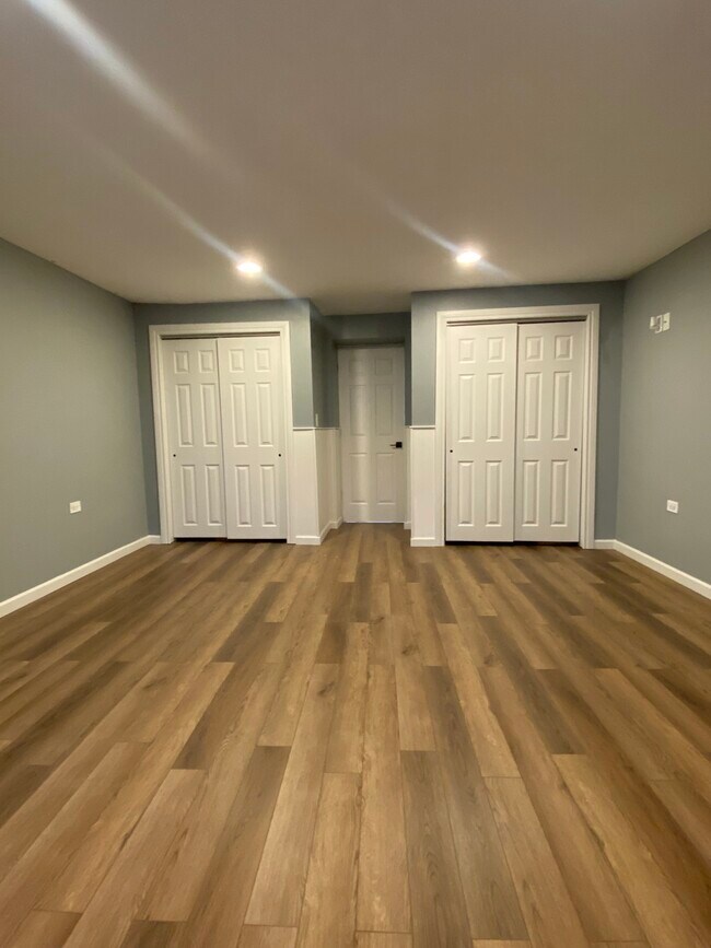 20 Adirondack Dr Apartments and Nearby Selden Apartments For Rent