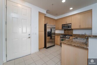 1101 S Main St in Milpitas, CA - Building Photo - Building Photo