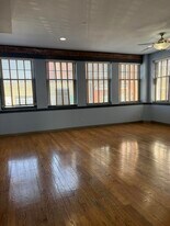 1106 E Broadway in Columbia, MO - Building Photo