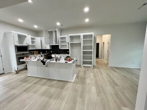 6203 SW Prism Path St in Bentonville, AR - Foto de edificio - Building Photo