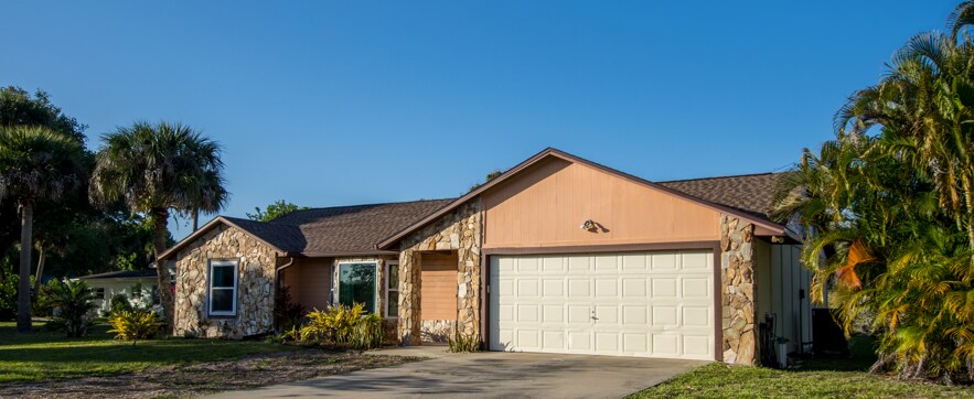 2409 Greenway Dr in Melbourne, FL - Building Photo