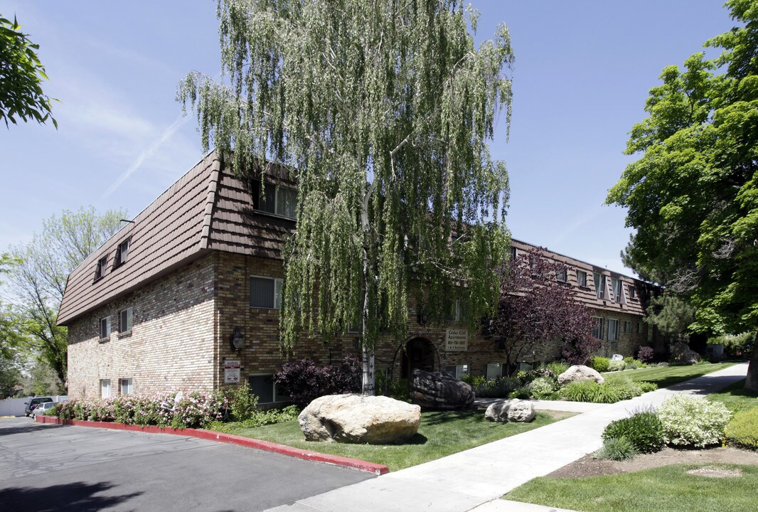 Cedar Cliff Apartments in Salt Lake City, UT - Foto de edificio