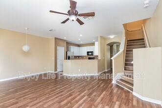 477 Penny Royal Pl in Oviedo, FL - Building Photo - Building Photo