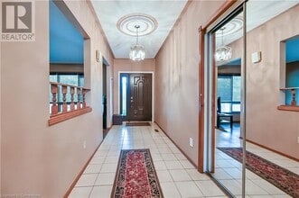 30 Goldcrest Dr in Stoney Creek, ON - Building Photo - Building Photo