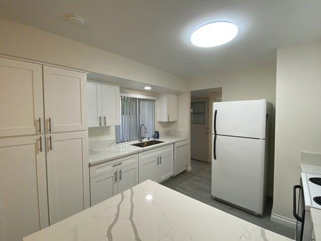 7932 Camino Tranquilo in San Diego, CA - Building Photo - Building Photo