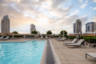 700 Front St, Unit 2307 in San Diego, CA - Building Photo - Building Photo