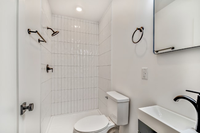 3836 W Girard Ave in Philadelphia, PA - Building Photo - Building Photo