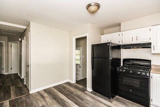 56 Cady Dr in St. Louis, MO - Building Photo - Building Photo