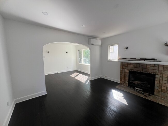 1234 Keniston Ave in Los Angeles, CA - Building Photo - Building Photo