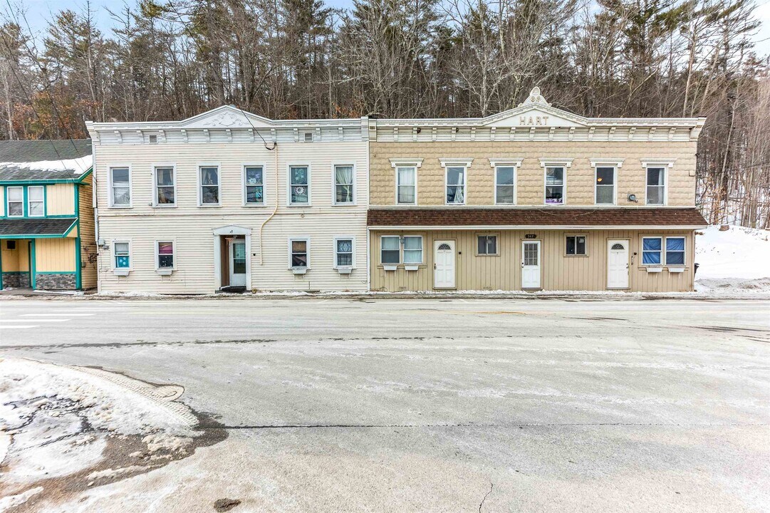 545-547 White Mountain Hwy in Milton, NH - Building Photo