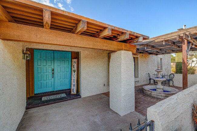 6520 E Peak View Rd in Cave Creek, AZ - Building Photo - Building Photo