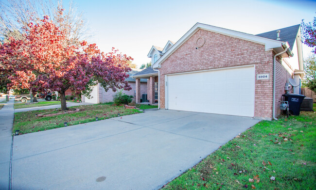 5908 Blanchard Dr in Fort Worth, TX - Building Photo - Building Photo