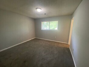5373 Sputnik Dr in Memphis, TN - Building Photo - Building Photo