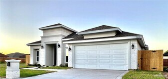 11 Mile 6 Rd N in Weslaco, TX - Building Photo