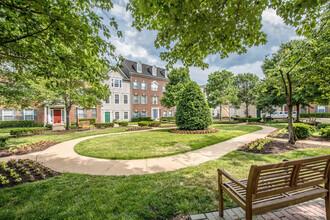 Town Square at Mark Center in Alexandria, VA - Foto de edificio - Building Photo