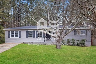 9114 Griffin Ln SW in Covington, GA - Building Photo