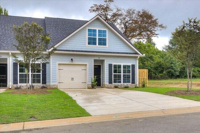 317 Bordeaux Dr in Thomson, GA - Building Photo - Building Photo