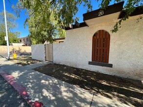 720 S Dobson Rd in Mesa, AZ - Building Photo - Building Photo