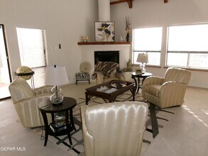 294 Vaquero Ln, Unit A & B in El Paso, TX - Building Photo - Building Photo
