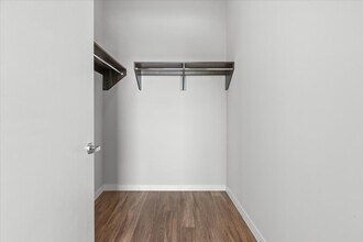 4820 N Wolcott Ave, Unit 409 in Chicago, IL - Foto de edificio - Building Photo