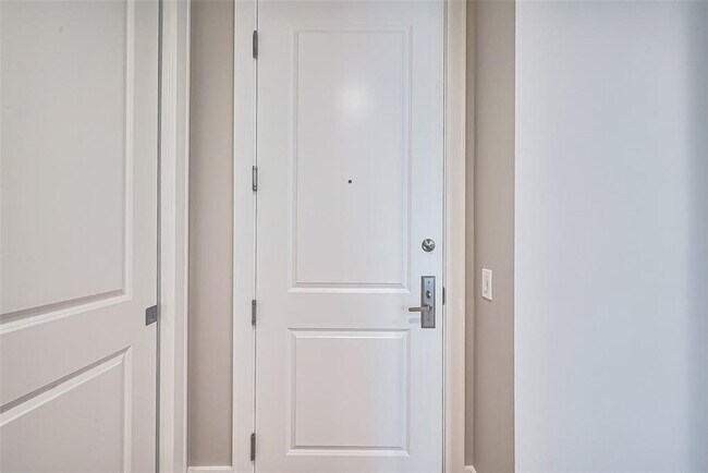 property at 2047 Westcreek Ln