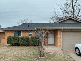 208 Thompson Dr in Norman, OK - Building Photo