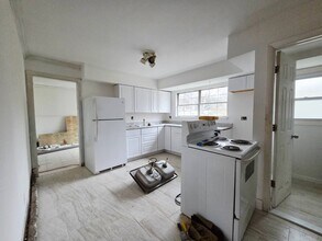 153 Washington St in East Islip, NY - Building Photo - Building Photo