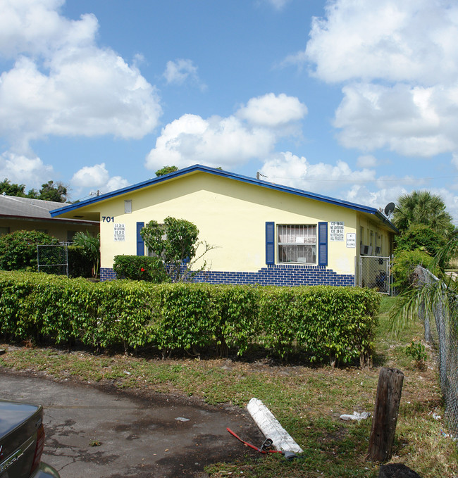 701 SW 15th Ave in Fort Lauderdale, FL - Building Photo - Building Photo