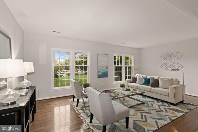 5823 Berkshire Ct in Alexandria, VA - Building Photo - Building Photo